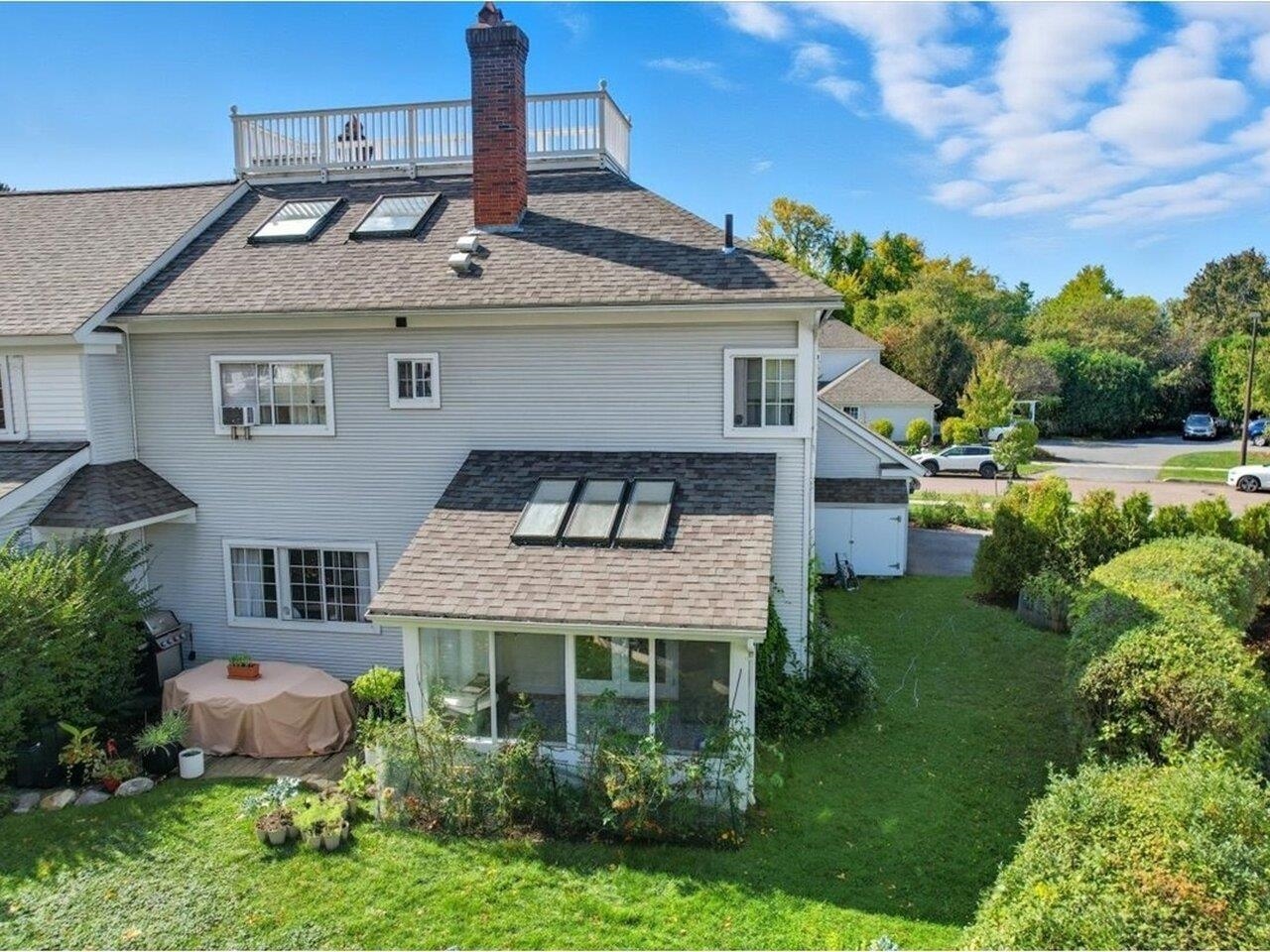 Burlington, Vermont, 05401, United States, 3 Bedrooms Bedrooms, ,2 BathroomsBathrooms,Residential,For Sale,1960961