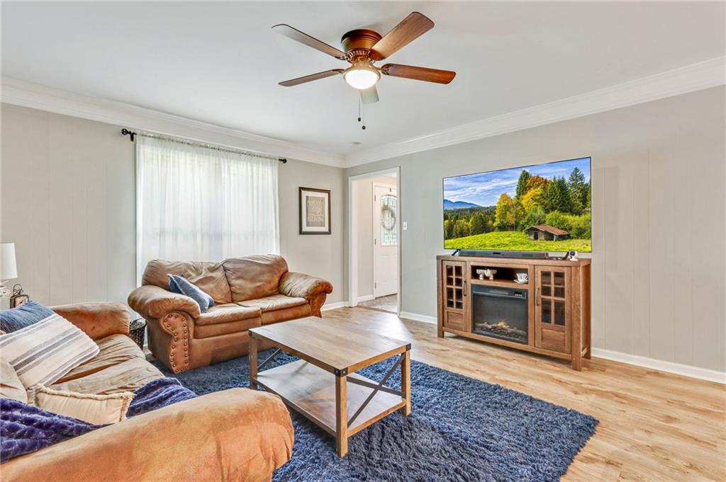 Smyrna, Georgia, 30080, United States, 3 Bedrooms Bedrooms, ,3 BathroomsBathrooms,Residential,For Sale,1983816