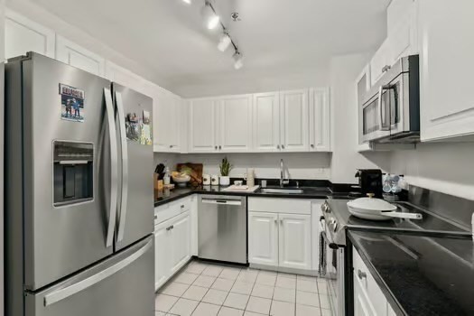Boston, Massachusetts, 02215, United States, 1 Bedroom Bedrooms, ,1 BathroomBathrooms,Residential,For Sale,1795304
