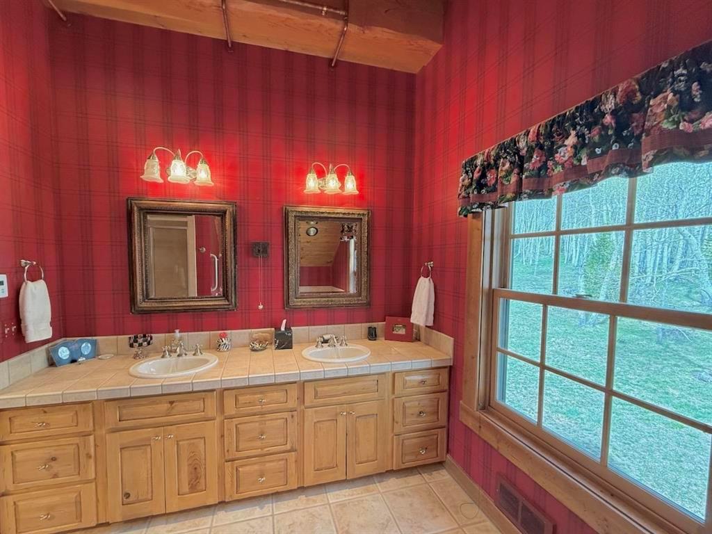 Crested Butte, Colorado, 81224, United States, 5 Bedrooms Bedrooms, ,5 BathroomsBathrooms,Residential,For Sale,1839929