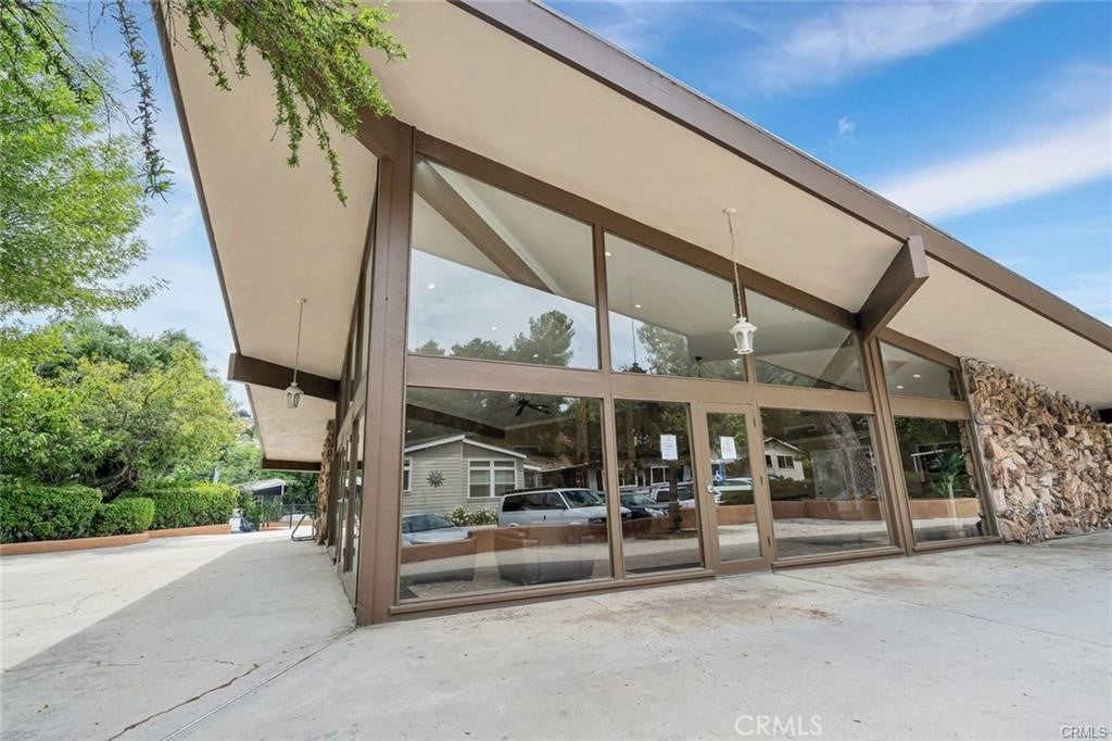 Woodland Hills, California, 91364, United States, 3 Bedrooms Bedrooms, ,2 BathroomsBathrooms,Residential,For Sale,1895841