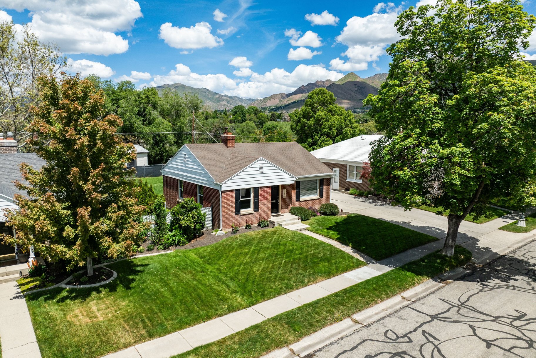  Storybook Charm in One of Salt Lake City’s Most Coveted Neighborhoods - 物件實景