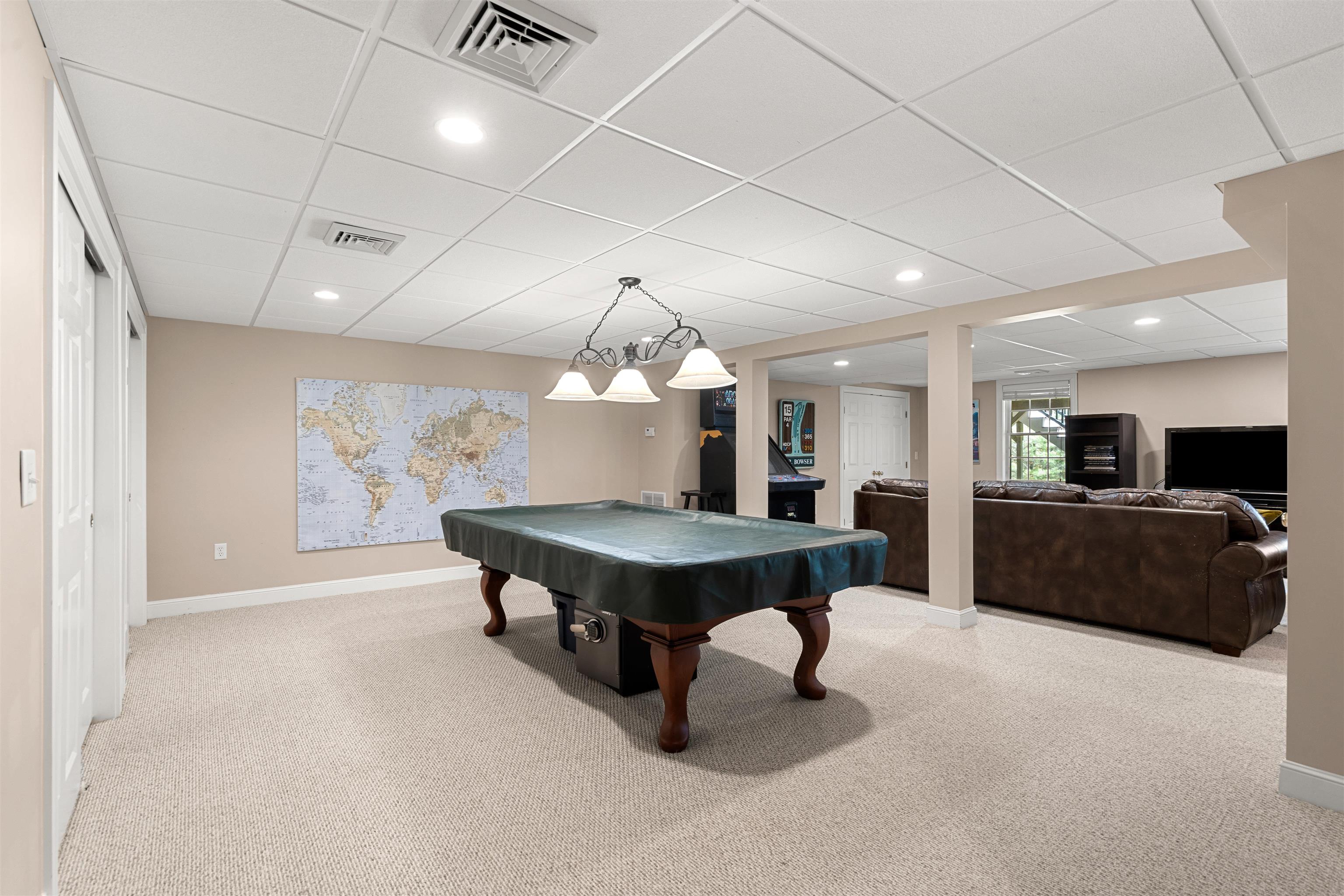 Hollis, New Hampshire, 03049, United States, 4 Bedrooms Bedrooms, ,3 BathroomsBathrooms,Residential,For Sale,1883296