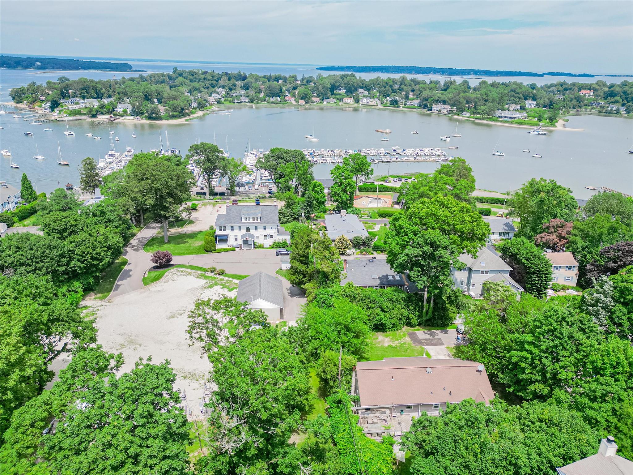 Huntington, New York, 11743, United States, 2 Bedrooms Bedrooms, ,2 BathroomsBathrooms,Residential,For Sale,1847345