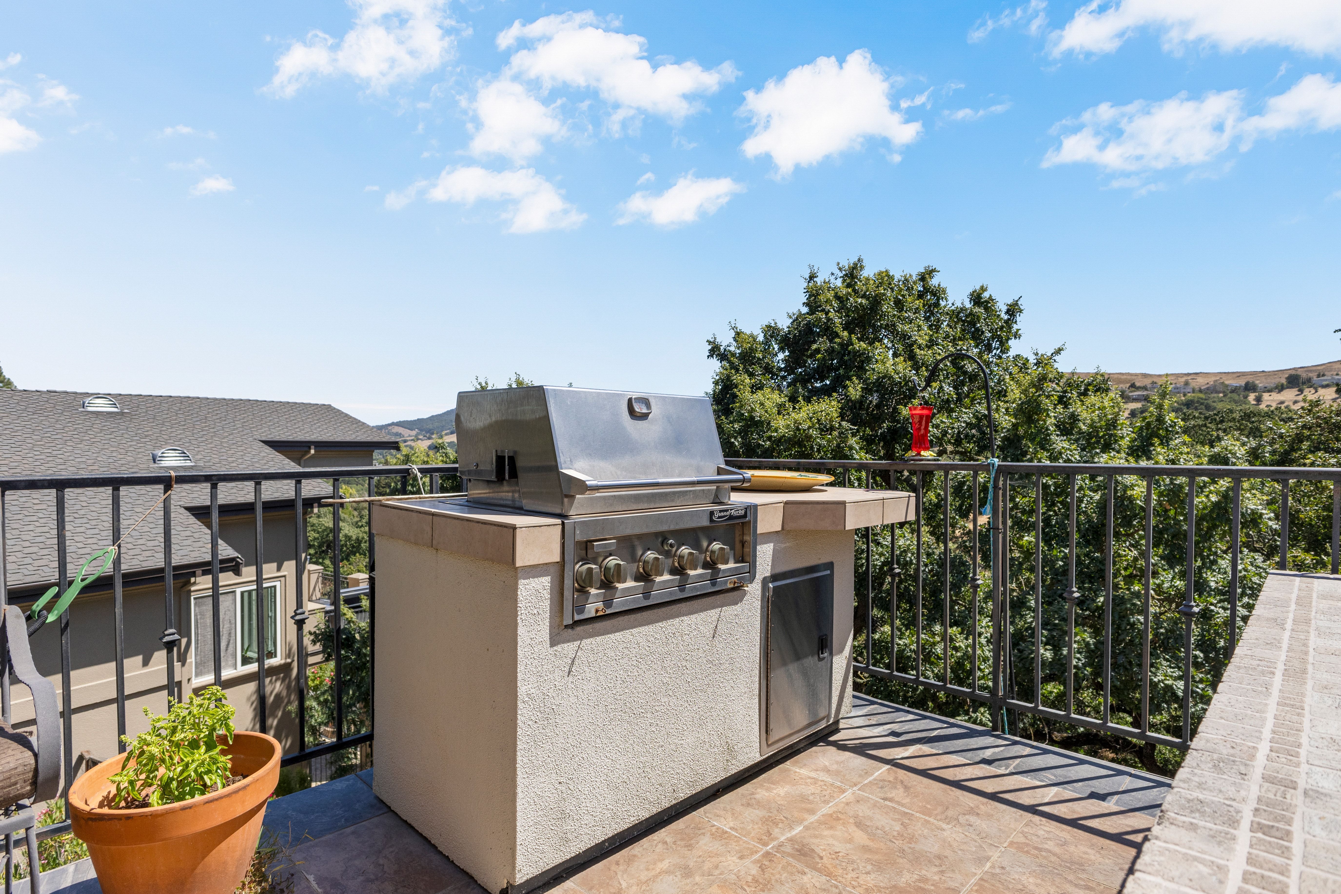  Custom Home on a Spectacular View Lot with Majestic Heritage Oak - 物件實景