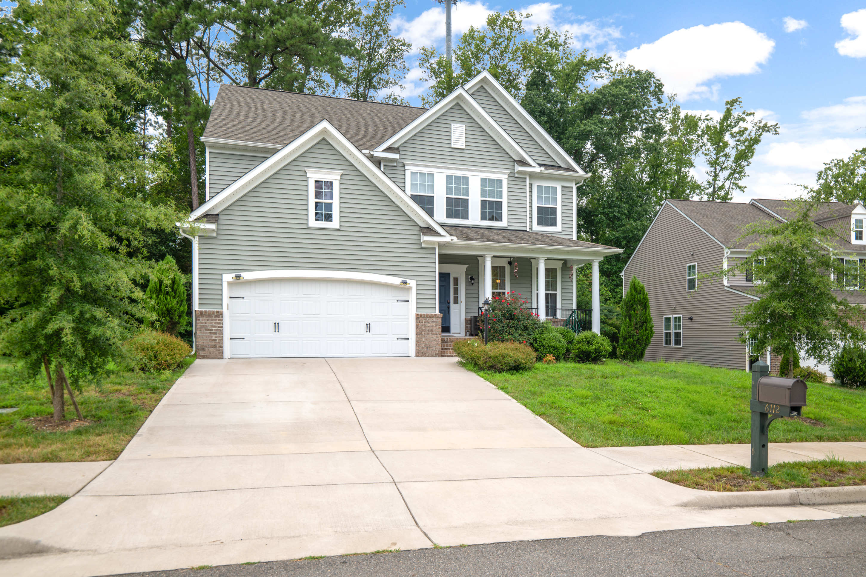 Moseley, Virginia, 23120, United States, 5 Bedrooms Bedrooms, ,3 BathroomsBathrooms,Residential,For Sale,1915307