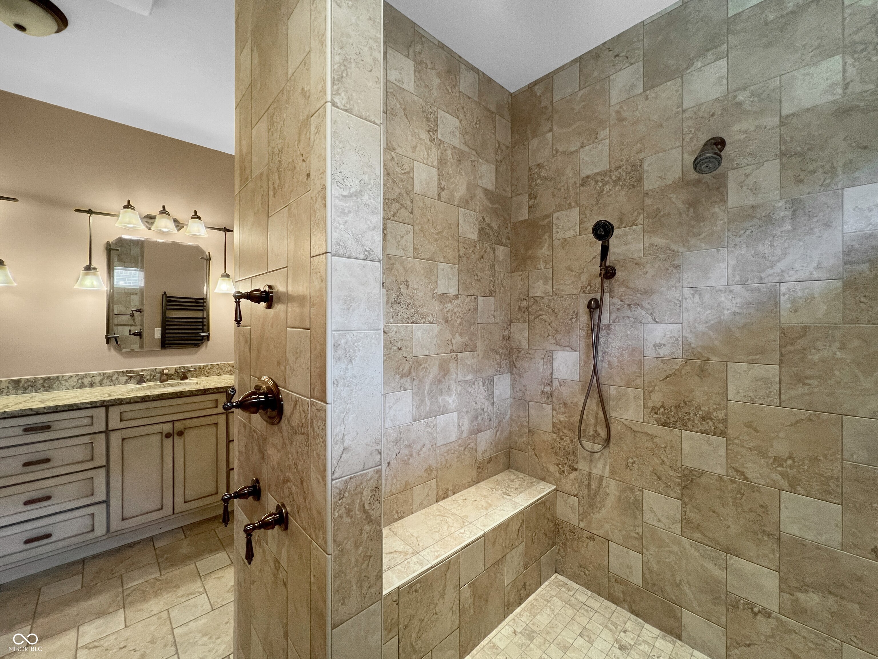 Columbus, Indiana, 47201, United States, 3 Bedrooms Bedrooms, ,3 BathroomsBathrooms,Residential,For Sale,1977125