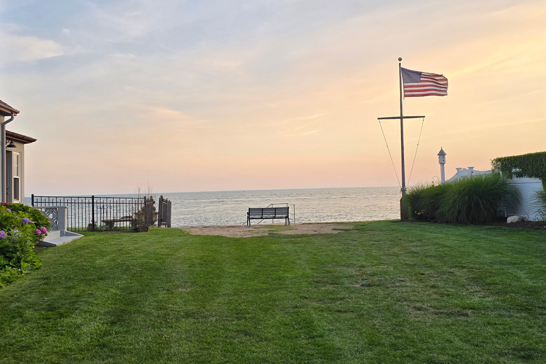  Year Round Beach Home Awaits you in Cornfield Point - 物件實景