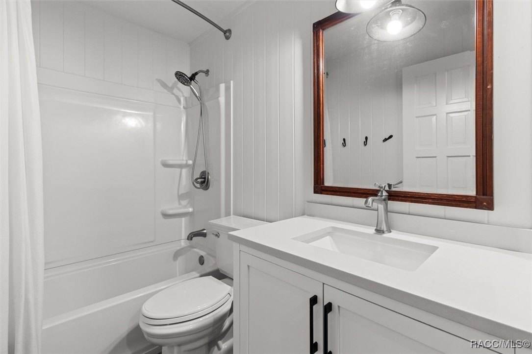 Hernando, Florida, 34442, United States, 5 Bedrooms Bedrooms, ,3 BathroomsBathrooms,Residential,For Sale,1869727