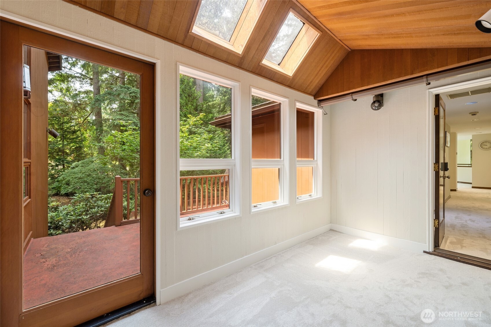 Bellevue, Washington, 98005, United States, 4 Bedrooms Bedrooms, ,4 BathroomsBathrooms,Residential,For Sale,1898840