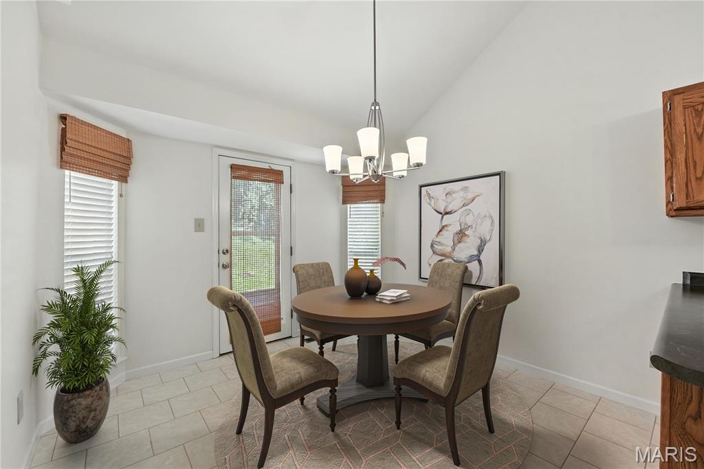 Maryland Heights, Missouri, 63043, United States, 3 Bedrooms Bedrooms, ,4 BathroomsBathrooms,Residential,For Sale,1892007