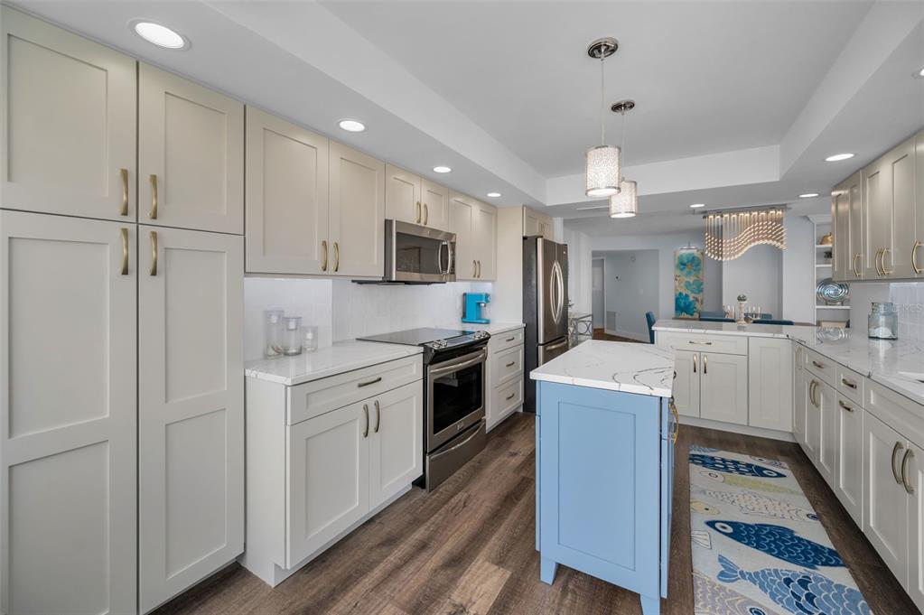 Clearwater Beach, Florida, 33767, United States, 2 Bedrooms Bedrooms, ,2 BathroomsBathrooms,Residential,For Sale,1786658