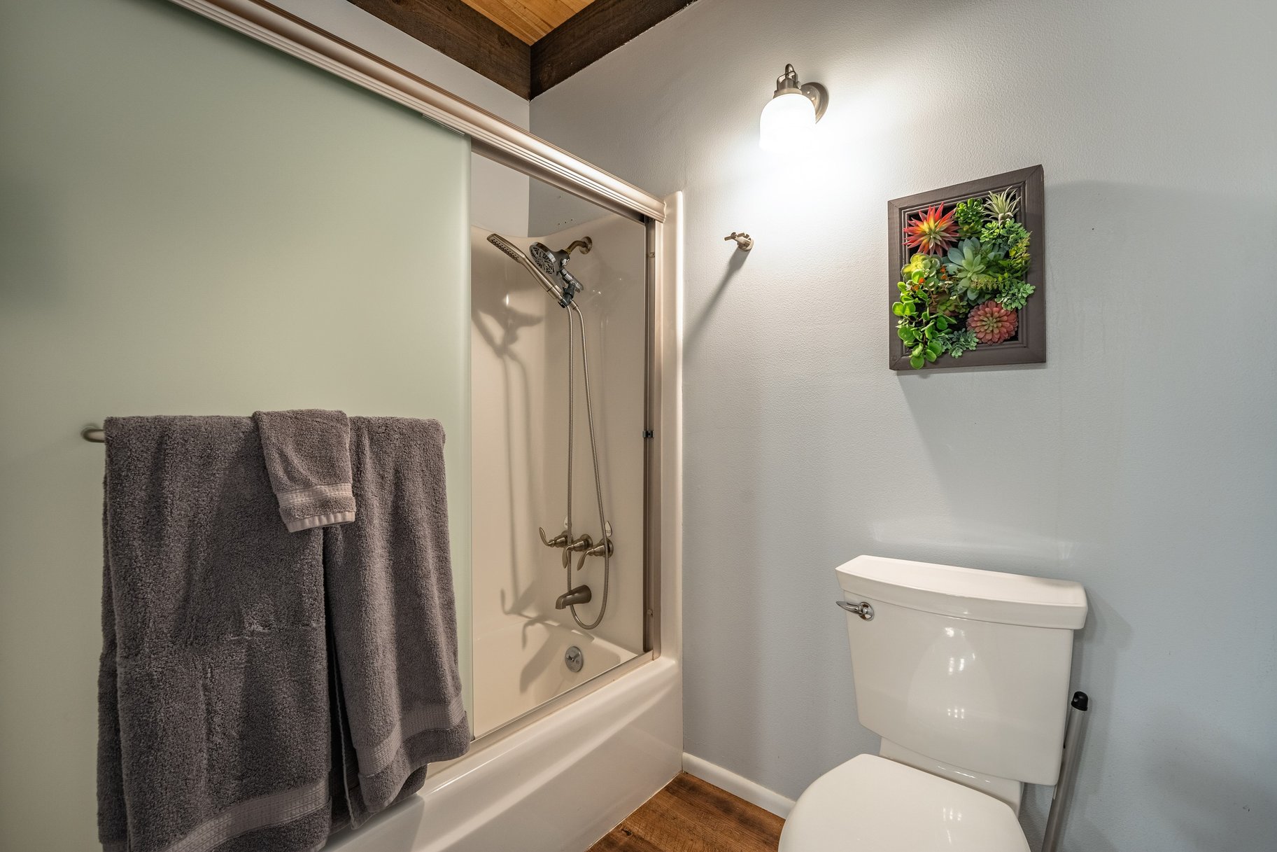  Sunny 3 Bedroom Unit plus Loft with Amenities - 物件實景