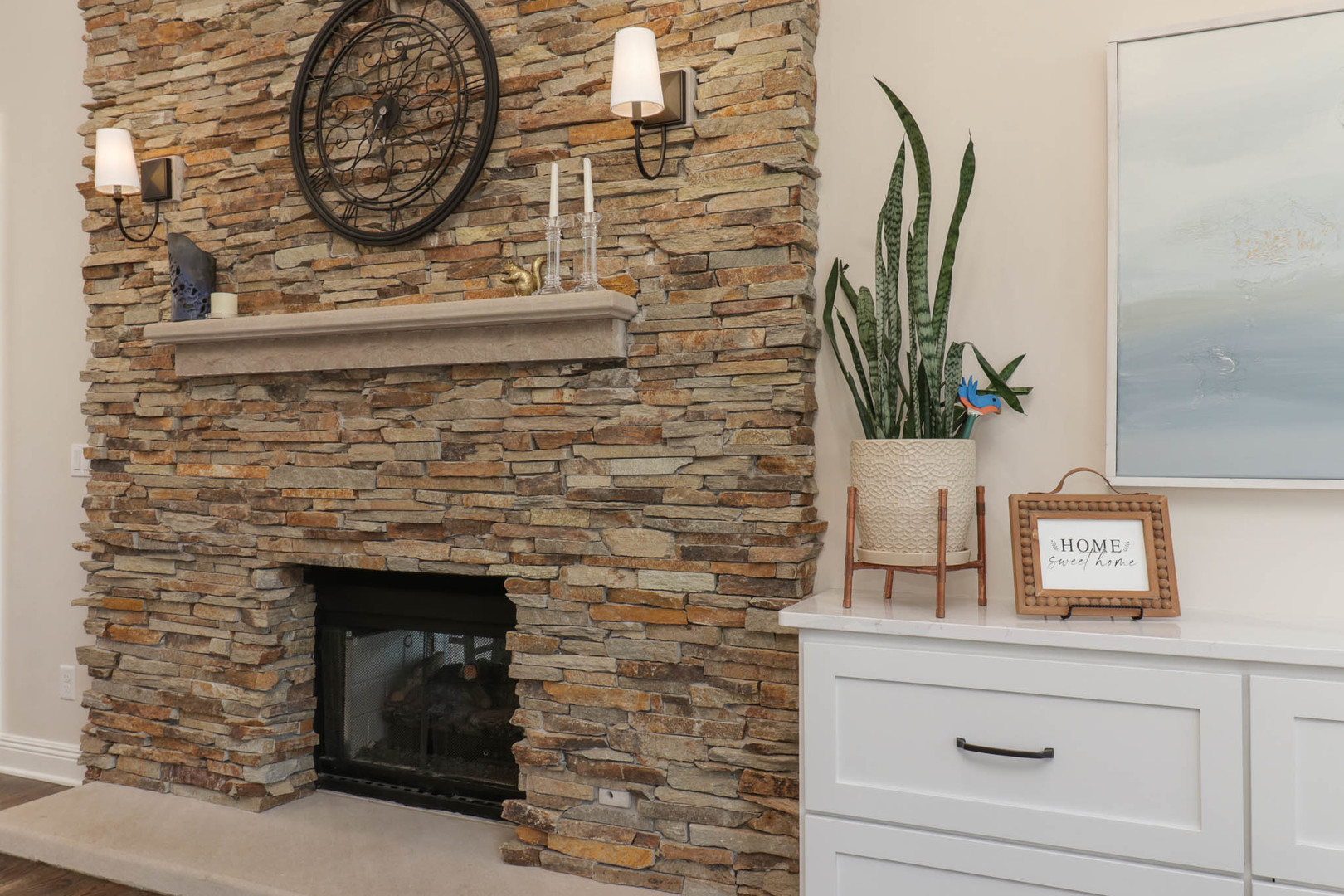 Bloomington, Illinois, 61704, United States, 5 Bedrooms Bedrooms, ,4 BathroomsBathrooms,Residential,For Sale,1991973