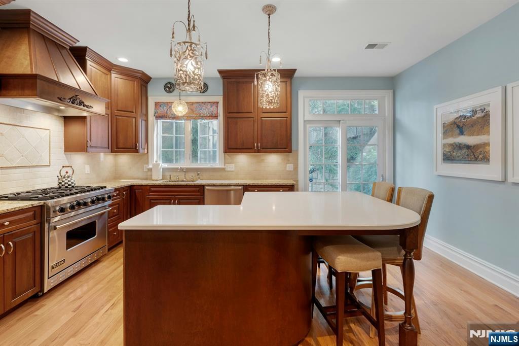 Morristown Town, New Jersey, 07960, United States, 2 Bedrooms Bedrooms, ,3 BathroomsBathrooms,Residential,For Sale,1787581
