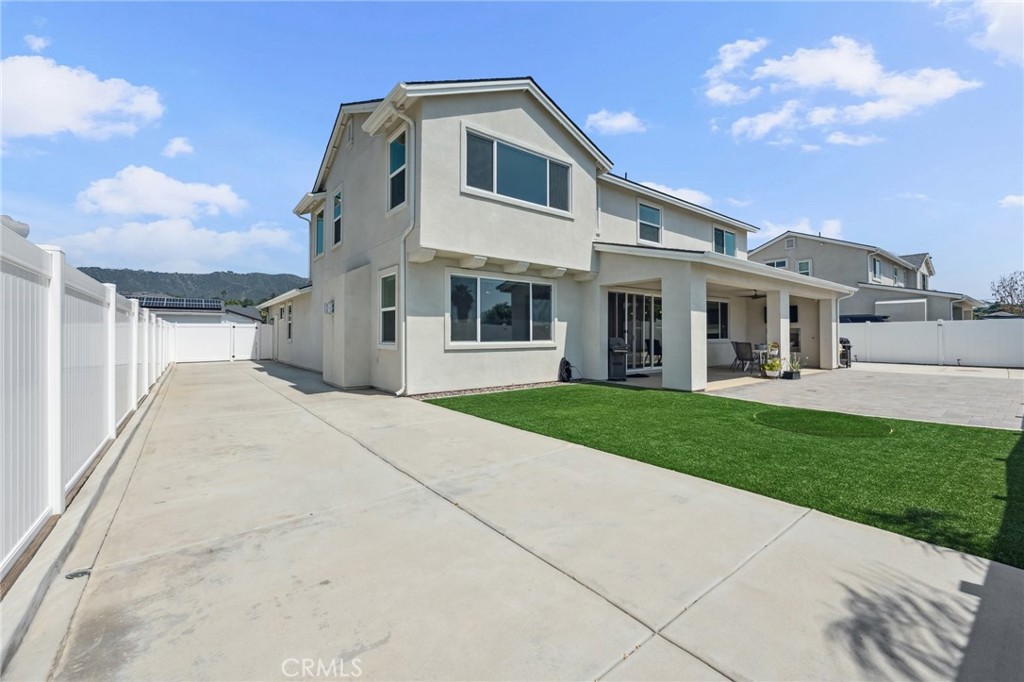 Yucaipa, California, 92399, United States, 4 Bedrooms Bedrooms, ,4 BathroomsBathrooms,Residential,For Sale,1847637
