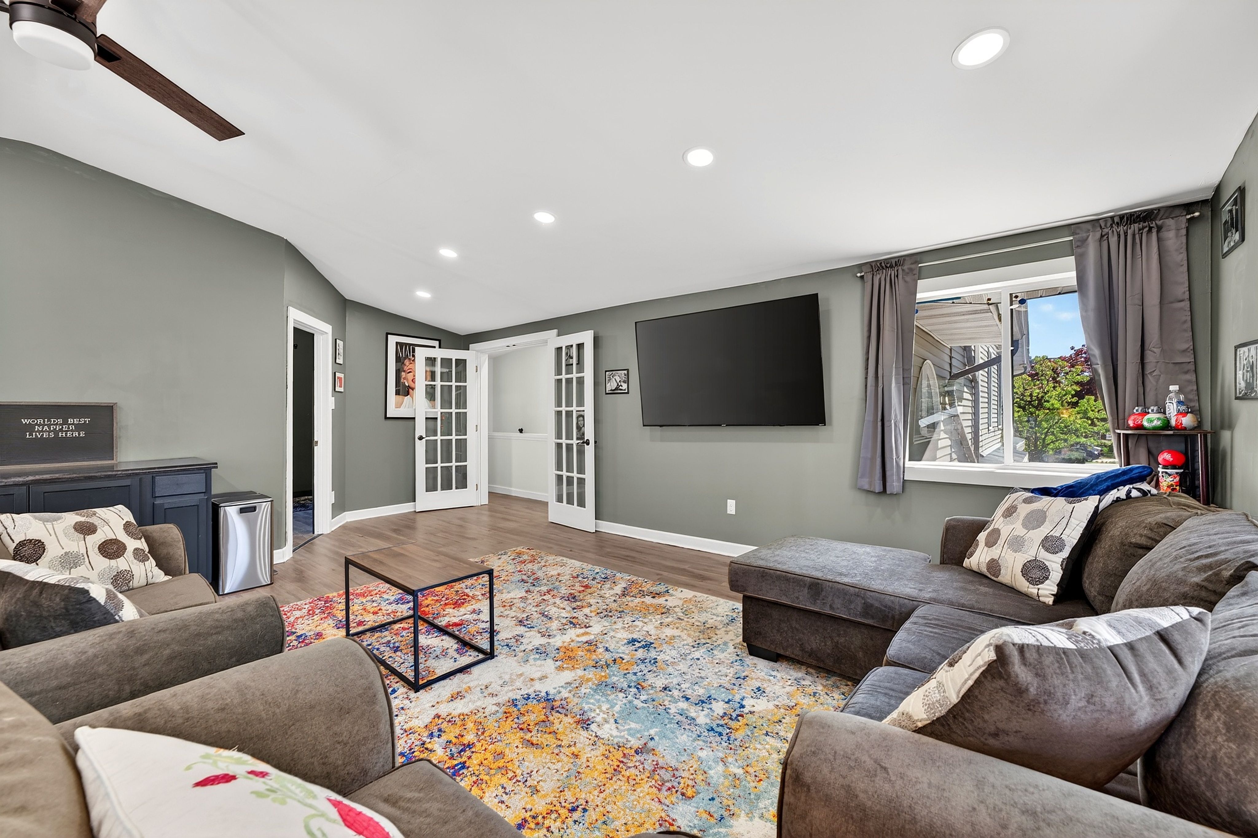  Ultimate Versatility: 7-Bedroom Gem with $40K in Upgrades & Private Guest Wing - 物件實景