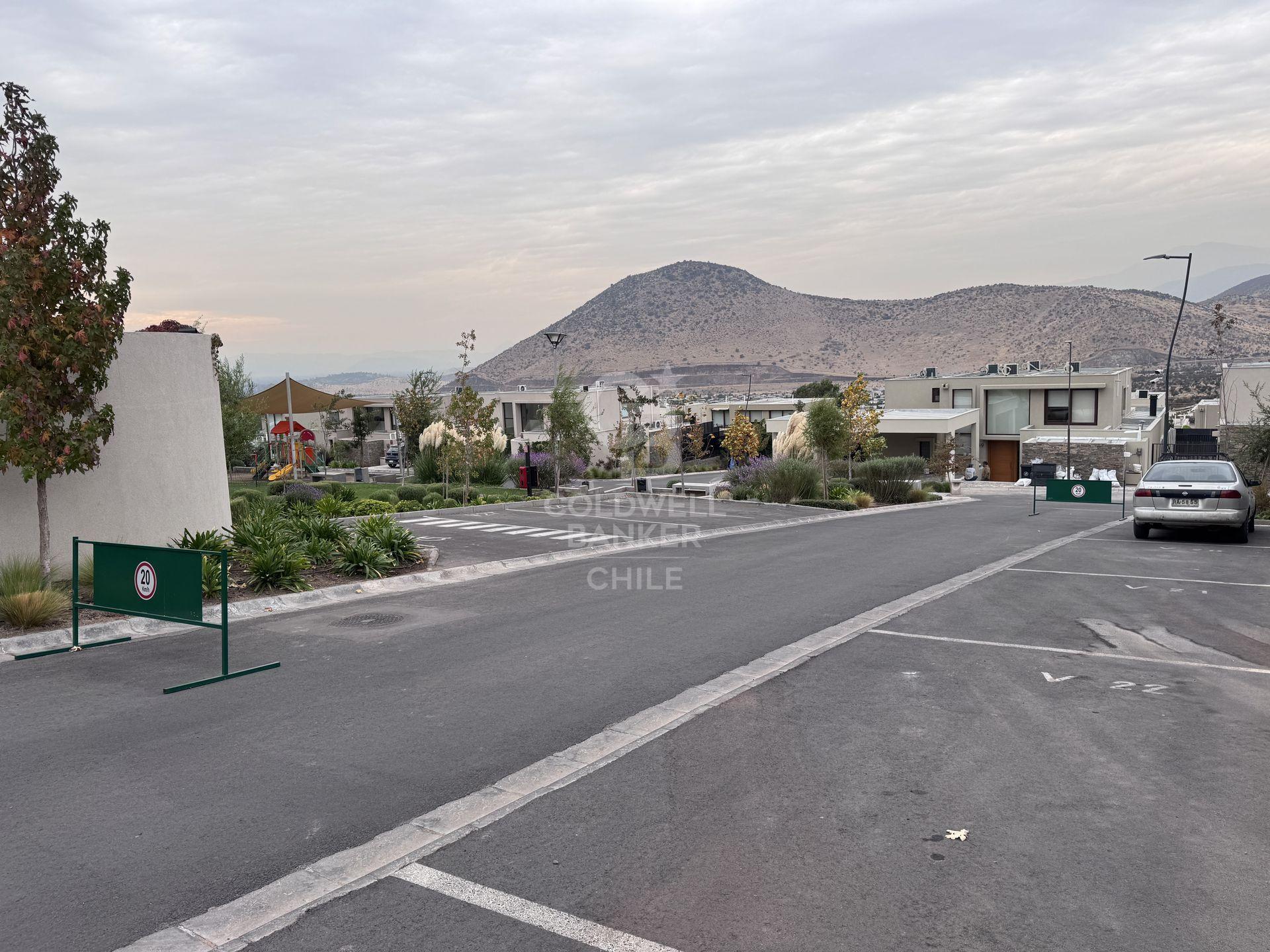 Colina, Chile, 3 Bedrooms Bedrooms, ,3 BathroomsBathrooms,Residential,For Sale,1784162