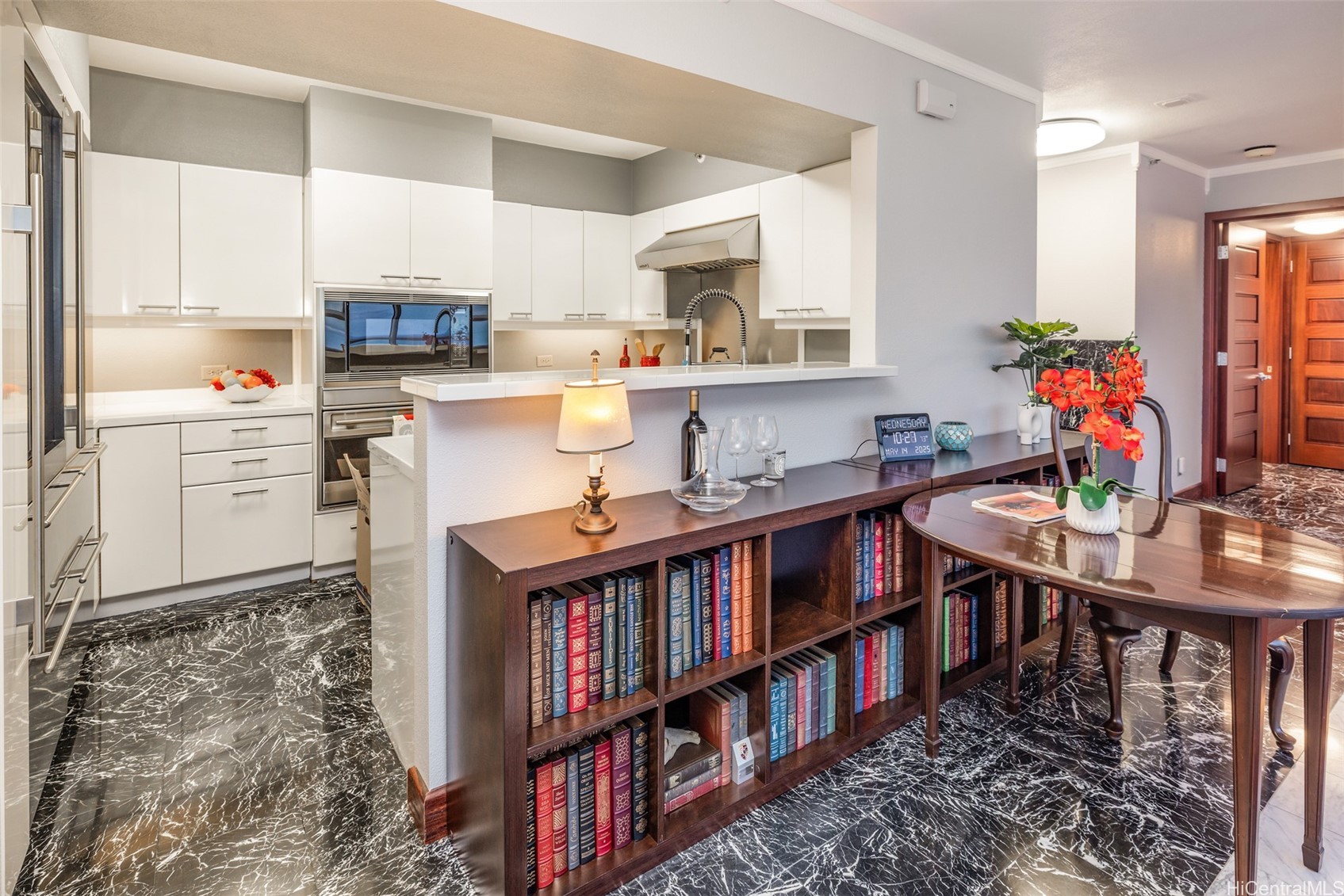 Honolulu, Hawaii, 96813, United States, 2 Bedrooms Bedrooms, ,2 BathroomsBathrooms,Residential,For Sale,1995772