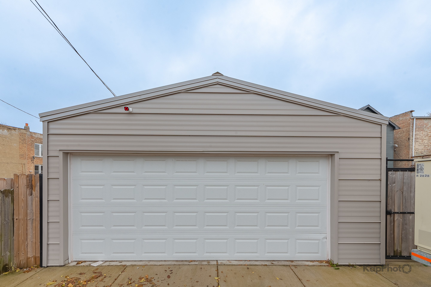 Chicago, Illinois, 60612, United States, 4 Bedrooms Bedrooms, ,2 BathroomsBathrooms,Residential,For Sale,2001232