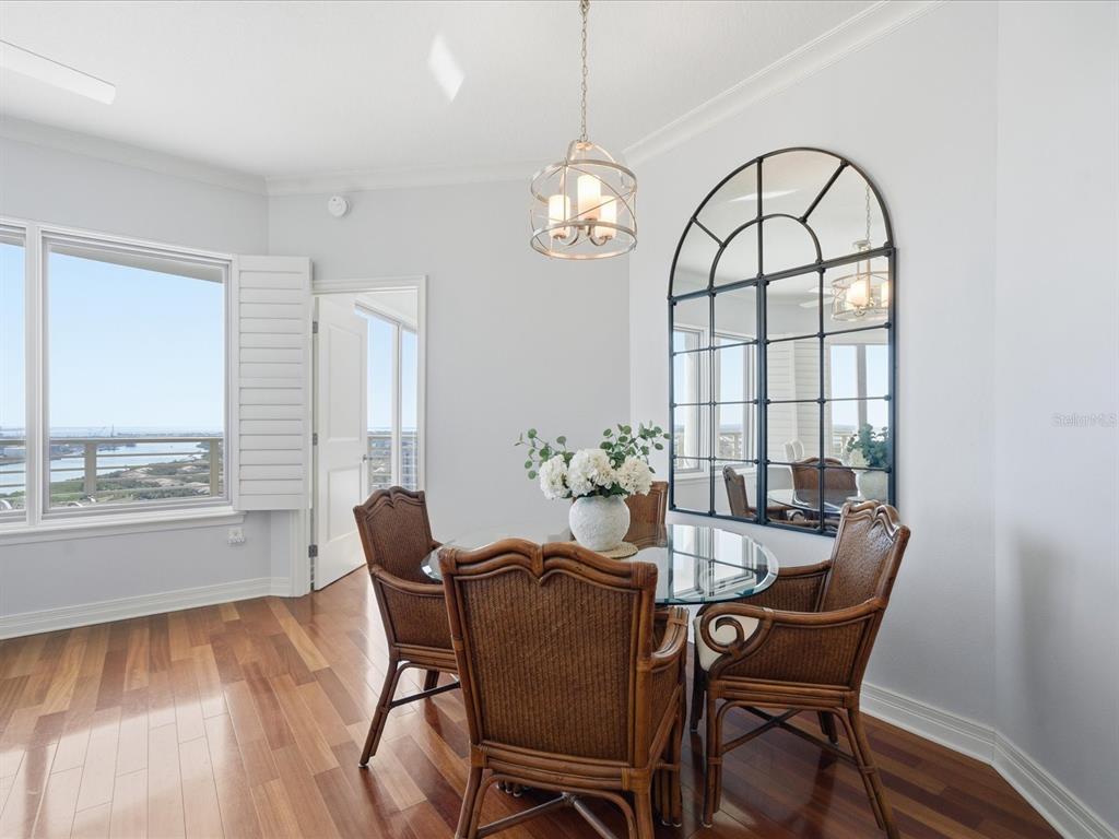 Tampa, Florida, 33602, United States, 2 Bedrooms Bedrooms, ,3 BathroomsBathrooms,Residential,For Sale,2003019