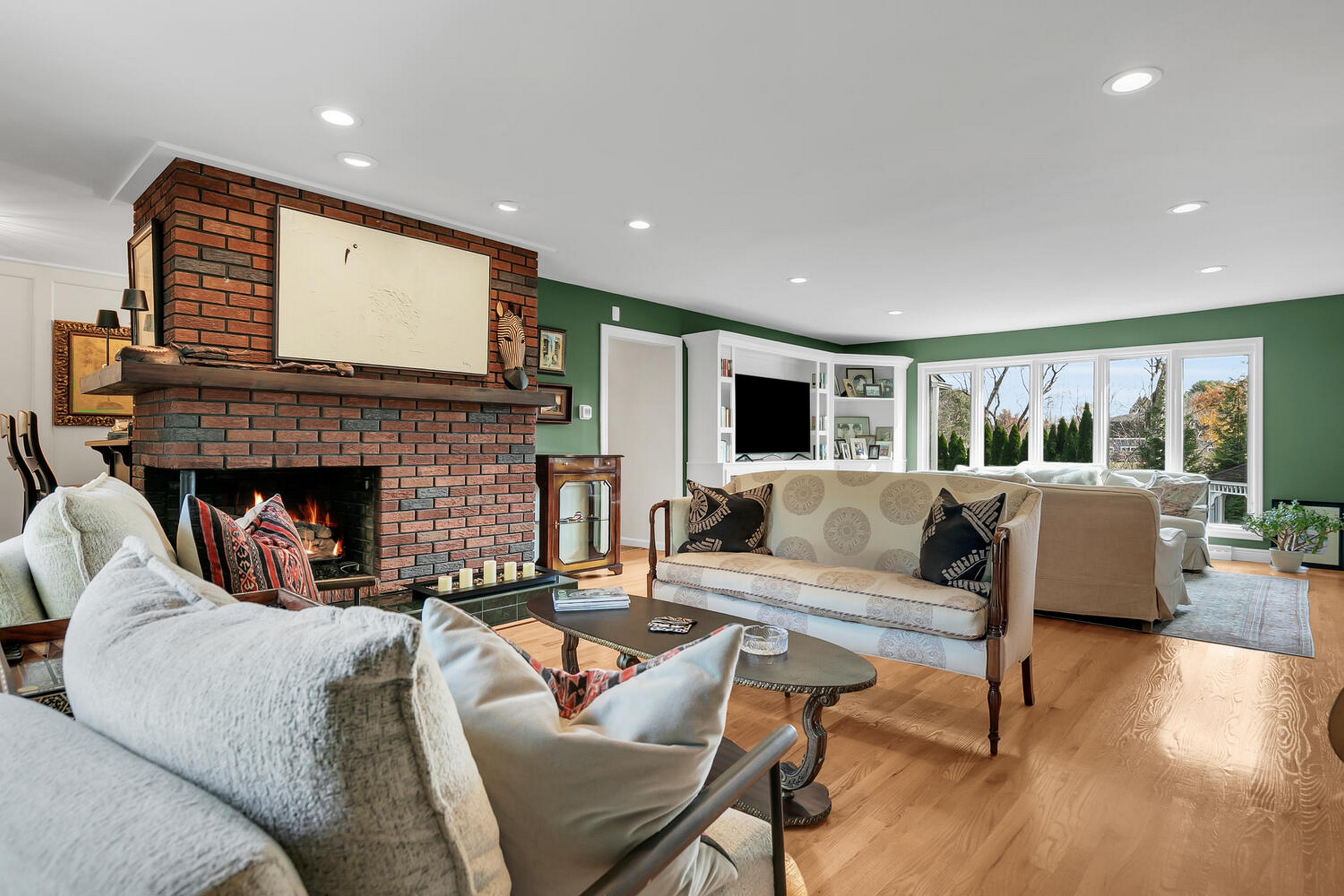  16 Mulberry Lane - 物件實景