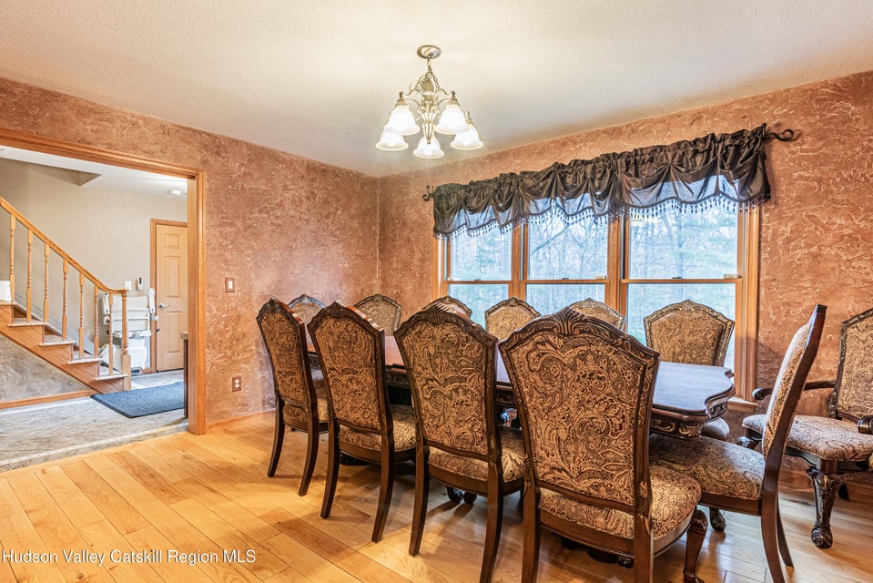 Saugerties, New York, 12477, United States, 4 Bedrooms Bedrooms, ,4 BathroomsBathrooms,Residential,For Sale,1928425