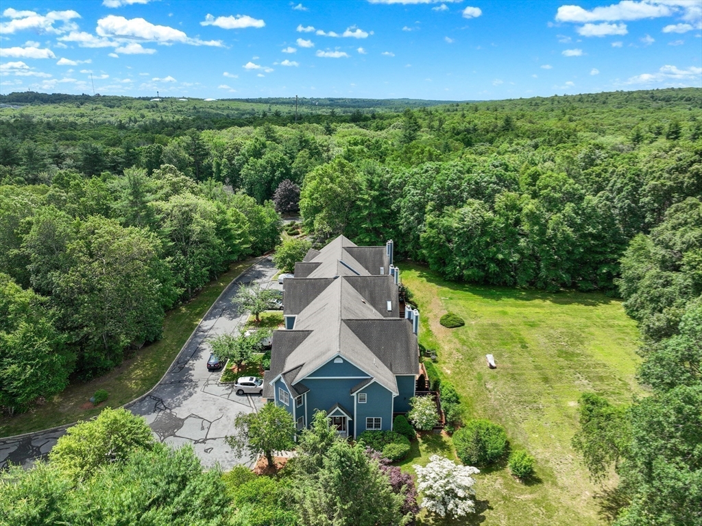 Hopkinton, Massachusetts, 01748, United States, 2 Bedrooms Bedrooms, ,3 BathroomsBathrooms,Residential,For Sale,1875527