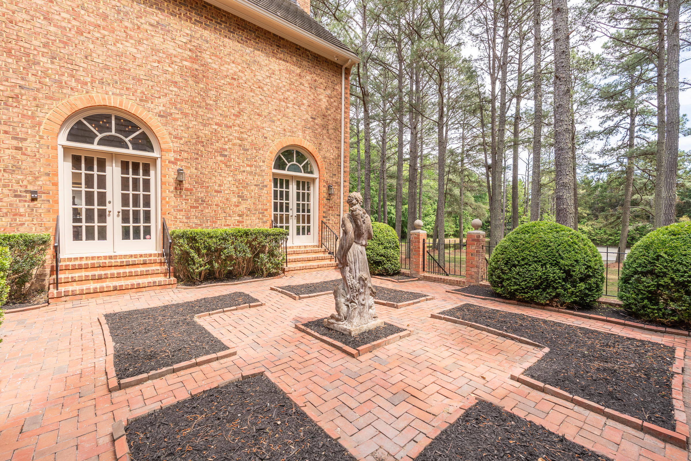  221 Dryden Lane, Richmond, VA 23229 - 物件實景