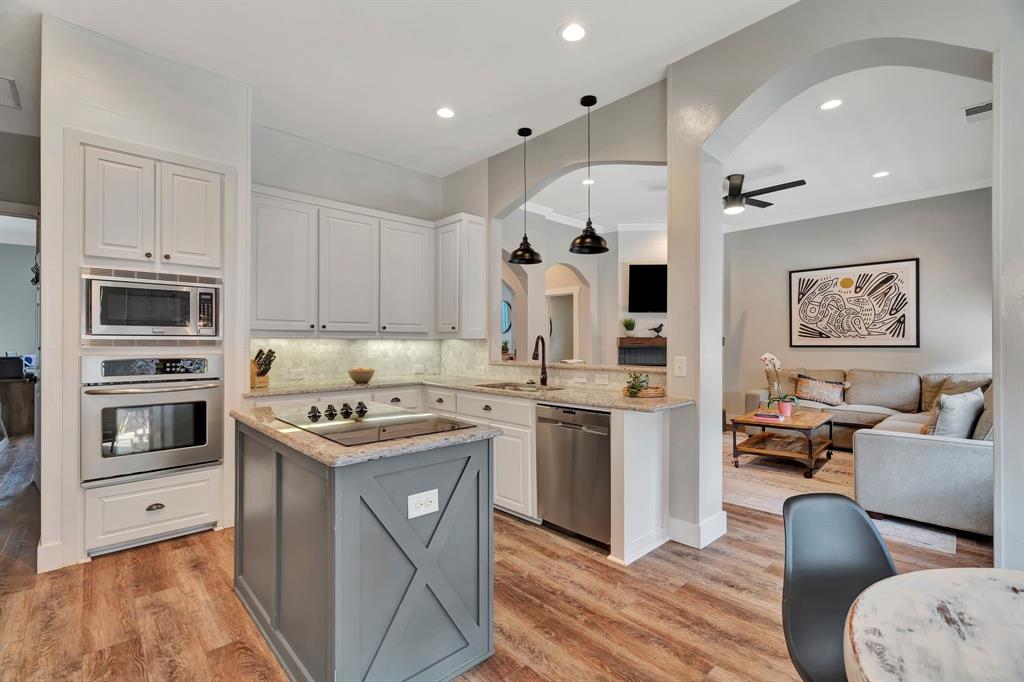 Highland Village, Texas, 75077, United States, 4 Bedrooms Bedrooms, ,3 BathroomsBathrooms,Residential,For Sale,1828094
