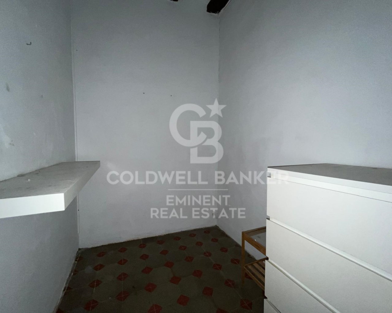 Barcelona, Catalonia, ES, 4 Bedrooms Bedrooms, ,2 BathroomsBathrooms,Residential,For Sale,1828106