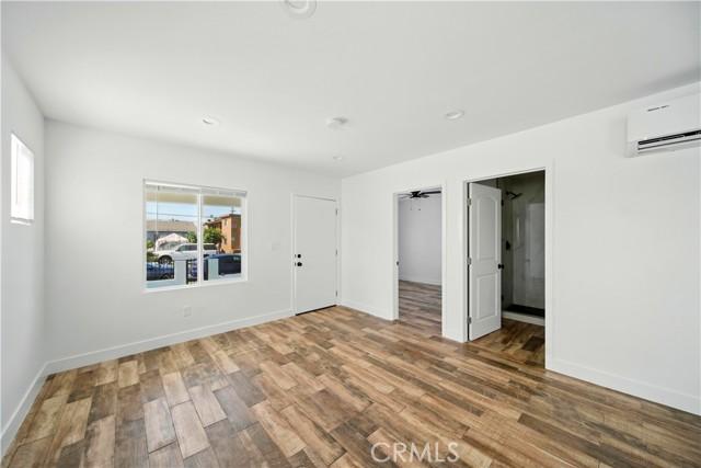 Los Angeles, California, 90044, United States, ,Residential,For Sale,1984386