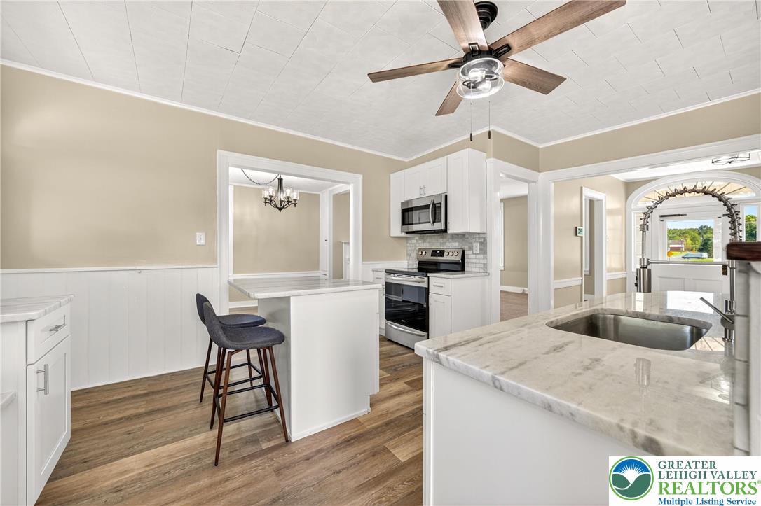 East Allen Twp, Pennsylvania, 18017, United States, 4 Bedrooms Bedrooms, ,2 BathroomsBathrooms,Residential,For Sale,1926367