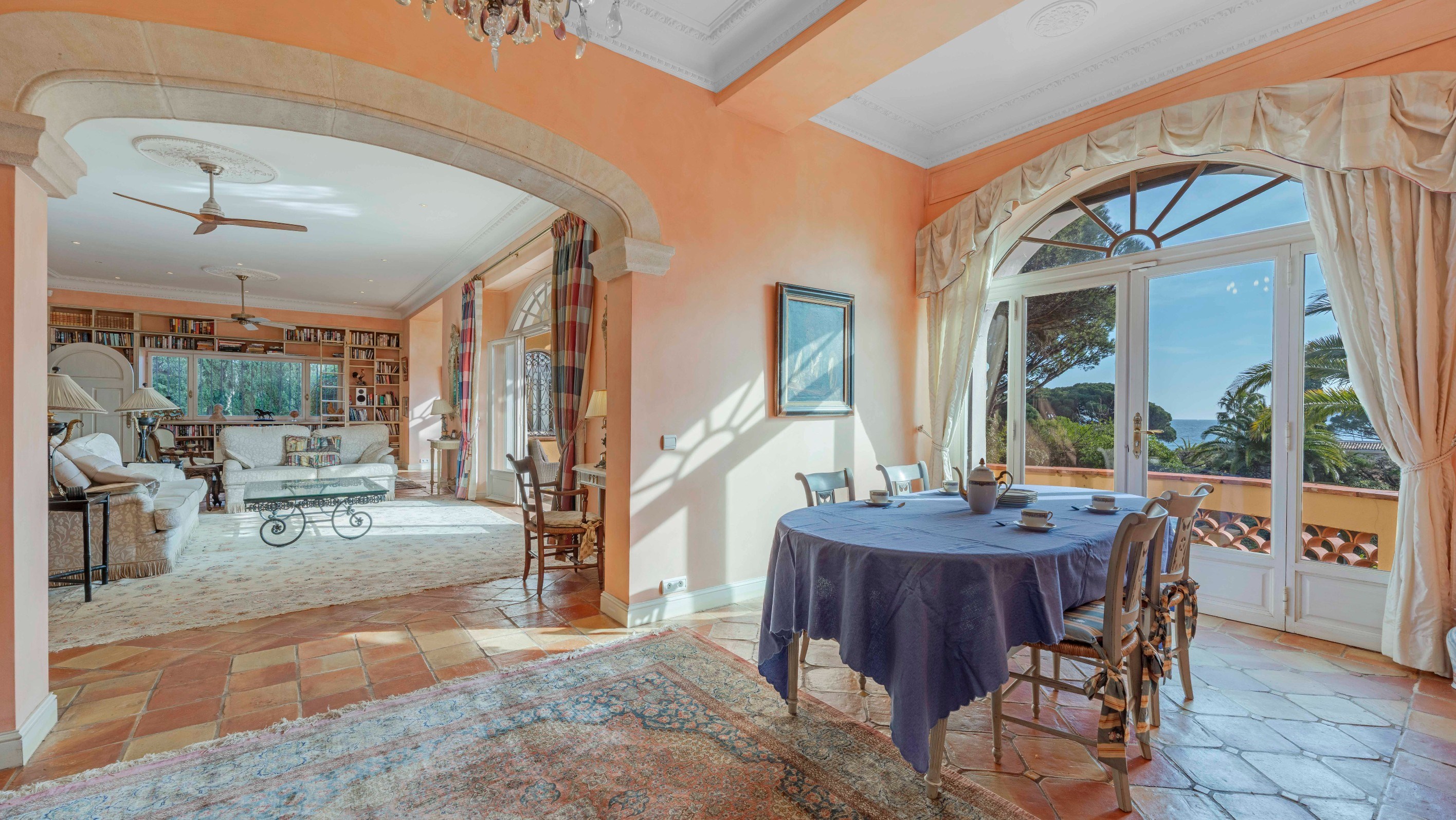  Exclusive Côte d’Azur villa for sale in Sainte-Maxime, prime location near sea … - 物件實景