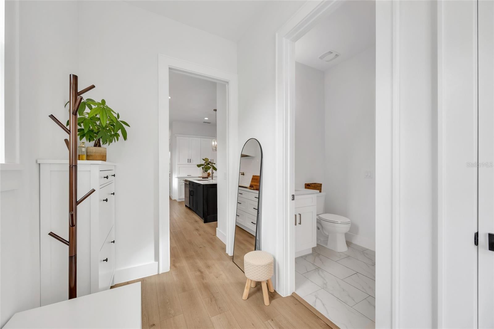 WINTER GARDEN, Florida, 34787, United States, 4 Bedrooms Bedrooms, ,4 BathroomsBathrooms,Residential,For Sale,2014519