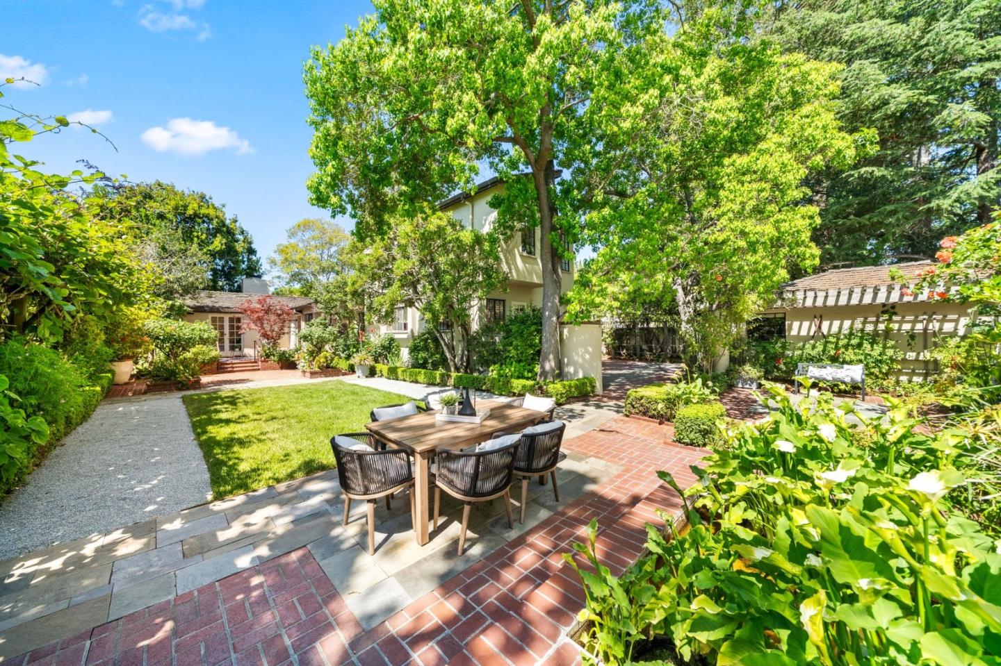 Palo Alto, California, 94301, United States, 4 Bedrooms Bedrooms, ,4 BathroomsBathrooms,Residential,For Sale,1837921