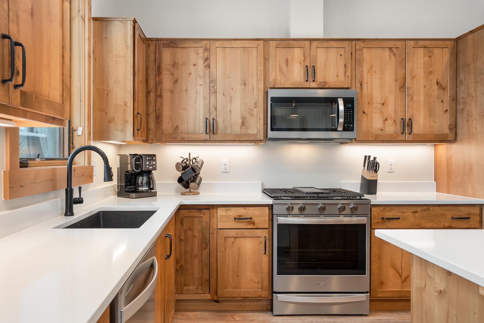  Fully Furnished Luxury Condo in Grand Park - 物件實景