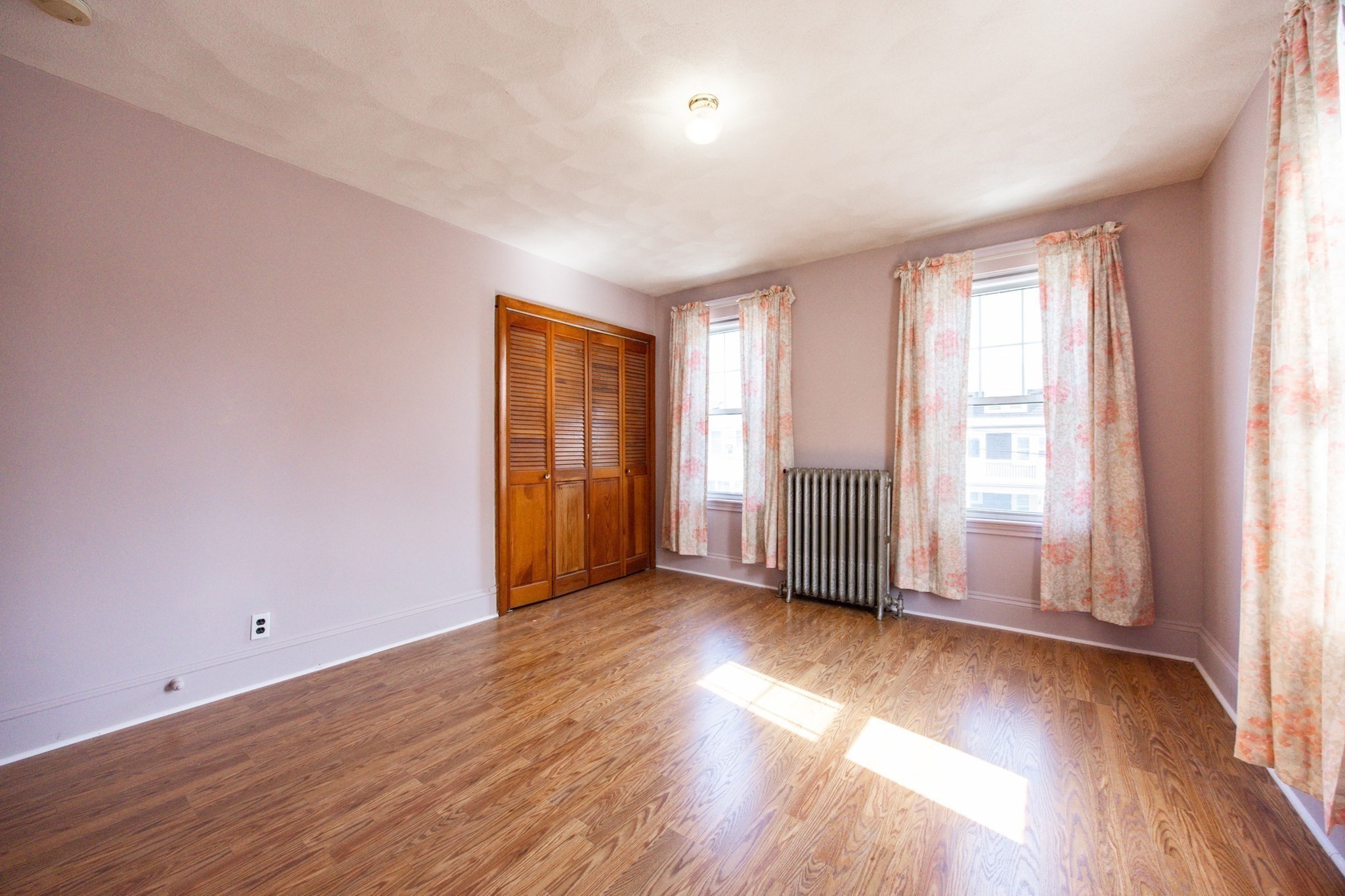 Winthrop, Massachusetts, 02152, United States, 5 Bedrooms Bedrooms, ,3 BathroomsBathrooms,Residential,For Sale,1980794