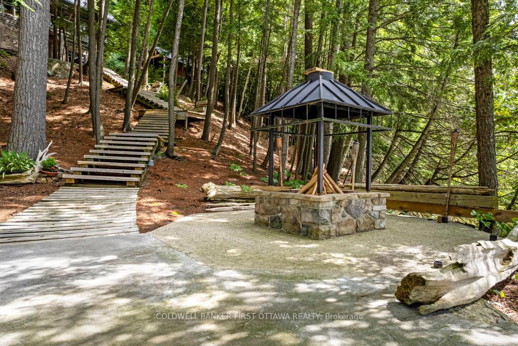 FRONTENAC, Ontario, K0H 2J0, CA, 3 Bedrooms Bedrooms, ,Residential,For Sale,1903665