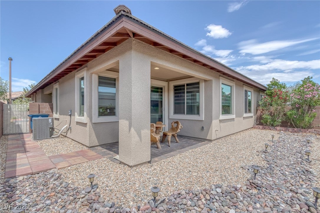Las Vegas, Nevada, 89148, United States, 3 Bedrooms Bedrooms, ,2 BathroomsBathrooms,Residential,For Sale,1921692
