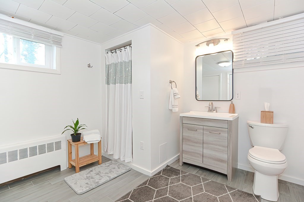 Dedham, Massachusetts, 02026, United States, 3 Bedrooms Bedrooms, ,2 BathroomsBathrooms,Residential,For Sale,1945023