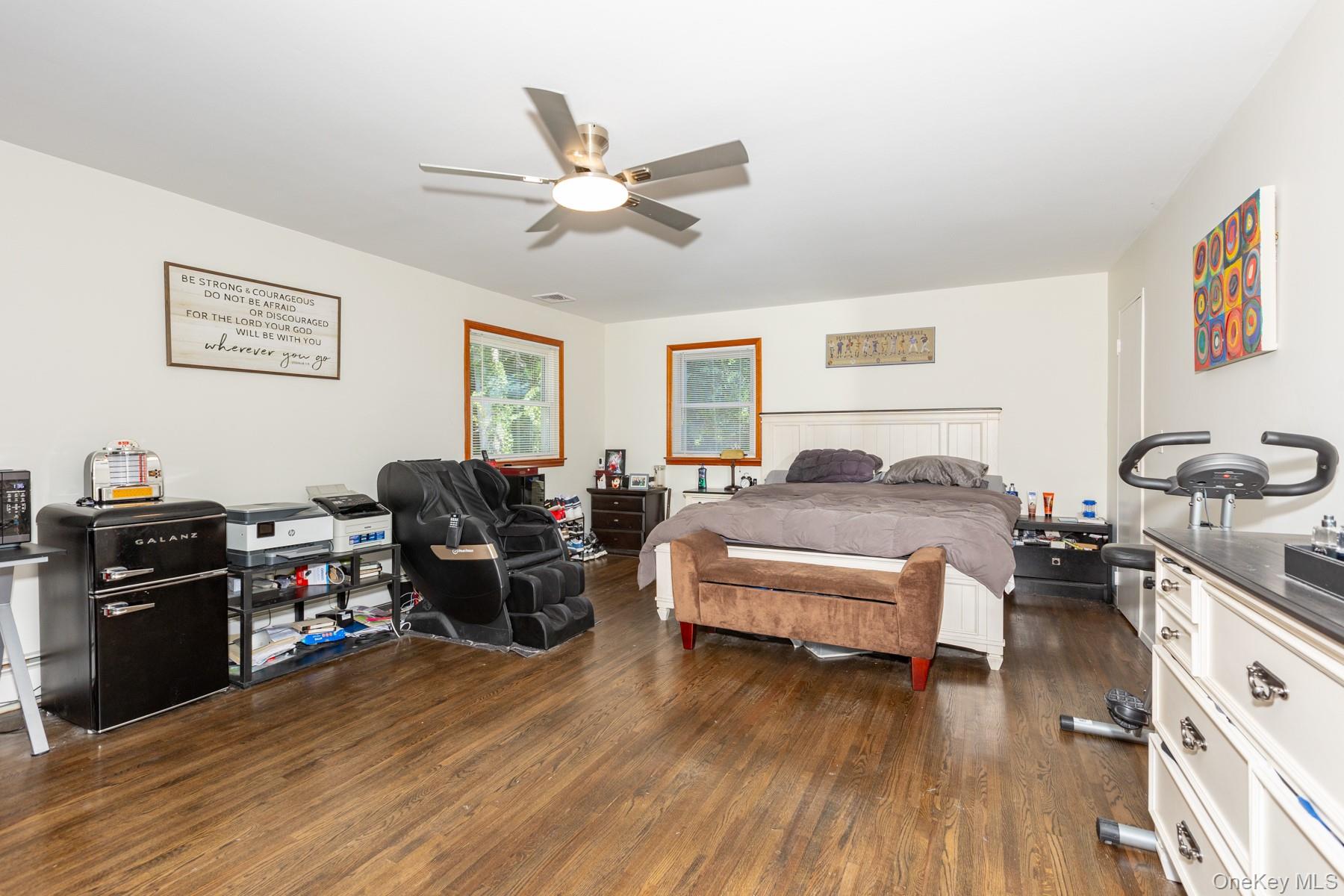 Smithtown, New York, 11787, United States, 4 Bedrooms Bedrooms, ,3 BathroomsBathrooms,Residential,For Sale,1907417