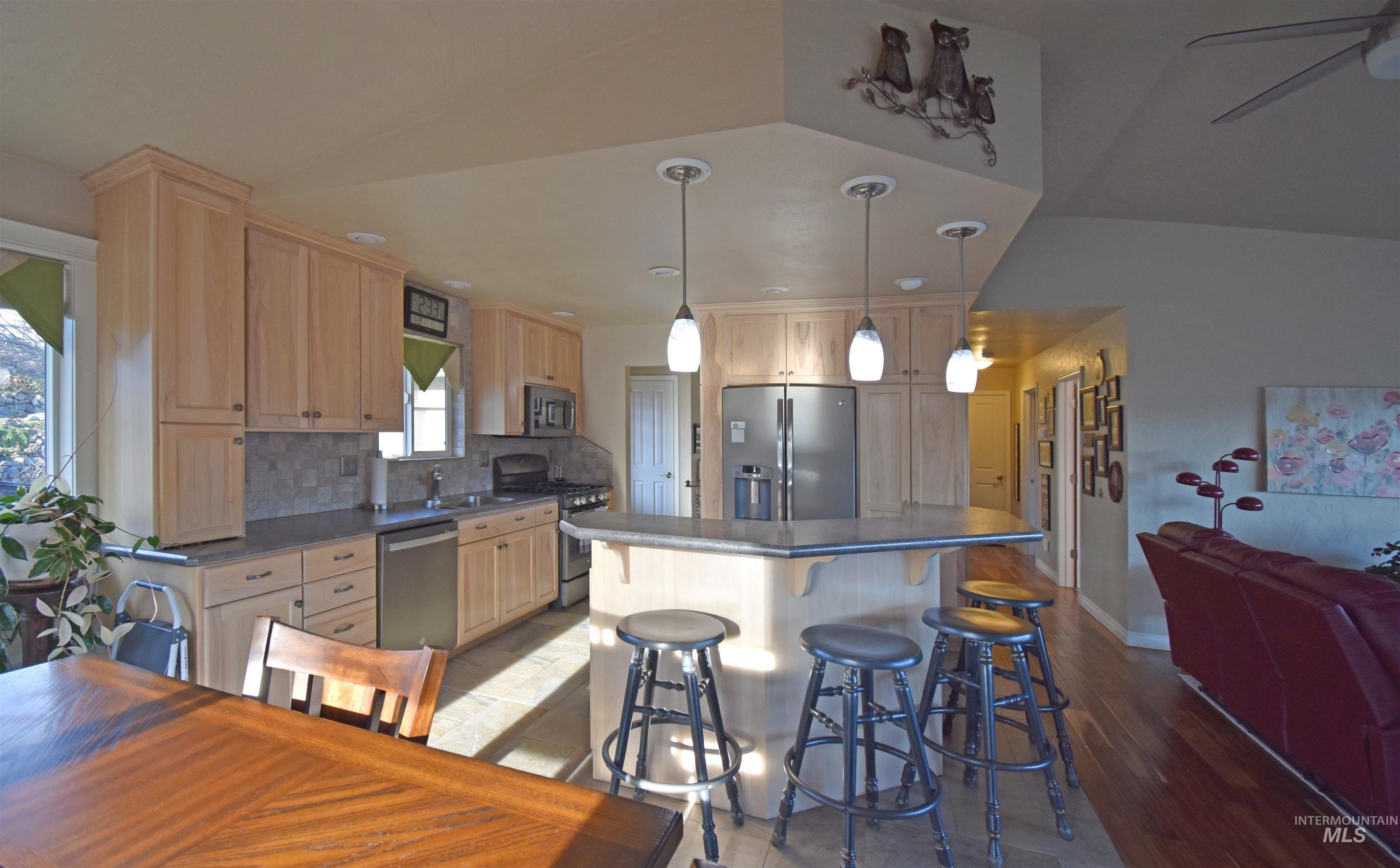 Clarkston, Washington, 99403, United States, 4 Bedrooms Bedrooms, ,2 BathroomsBathrooms,Residential,For Sale,2011343