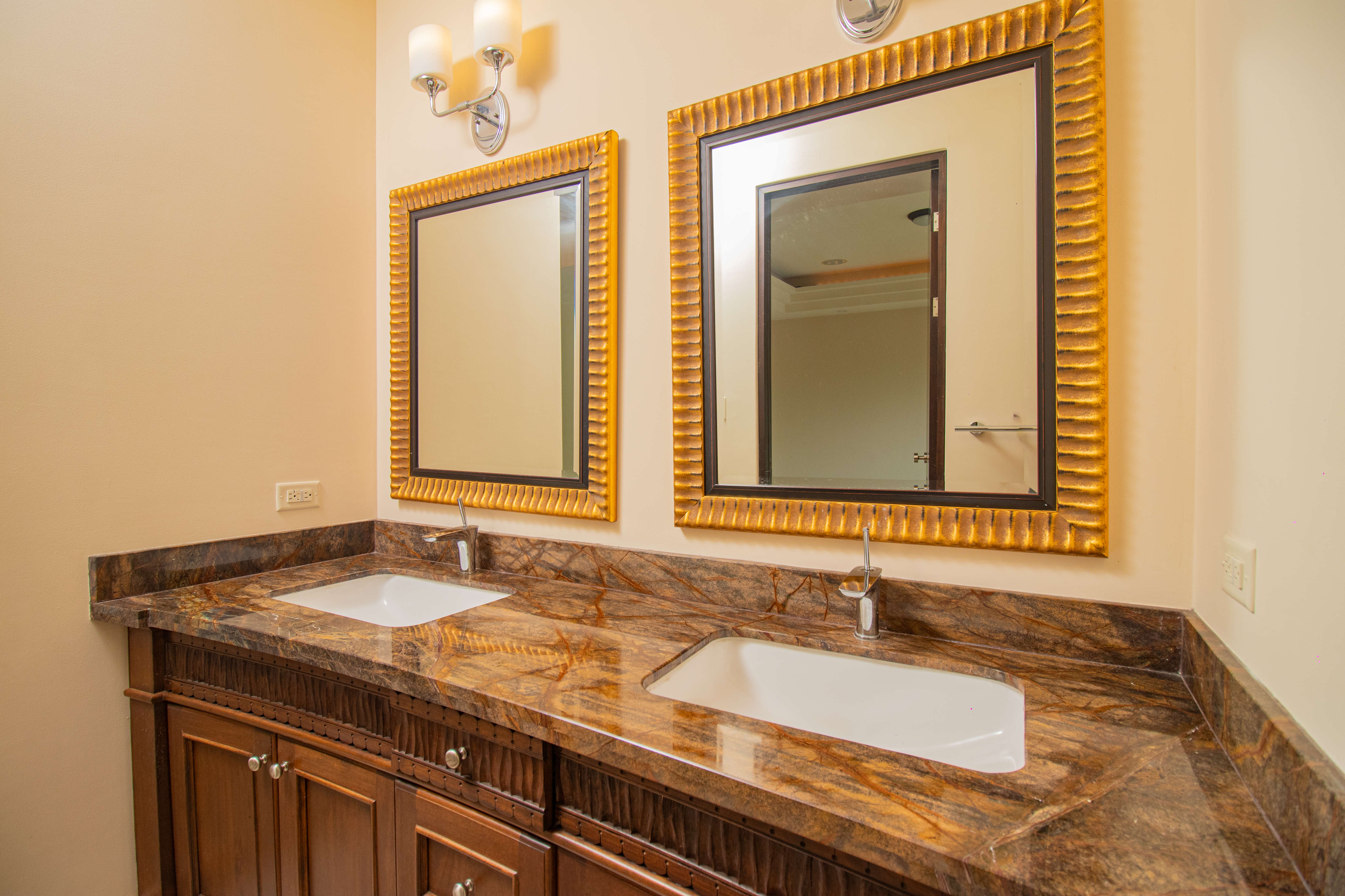 Villa Real, Pozos, Costa Rica, Pozos, San Jose, CR, 10 Bedrooms Bedrooms, ,10 BathroomsBathrooms,Residential,For Sale,Villa Real, Pozos, Costa Rica,1619802