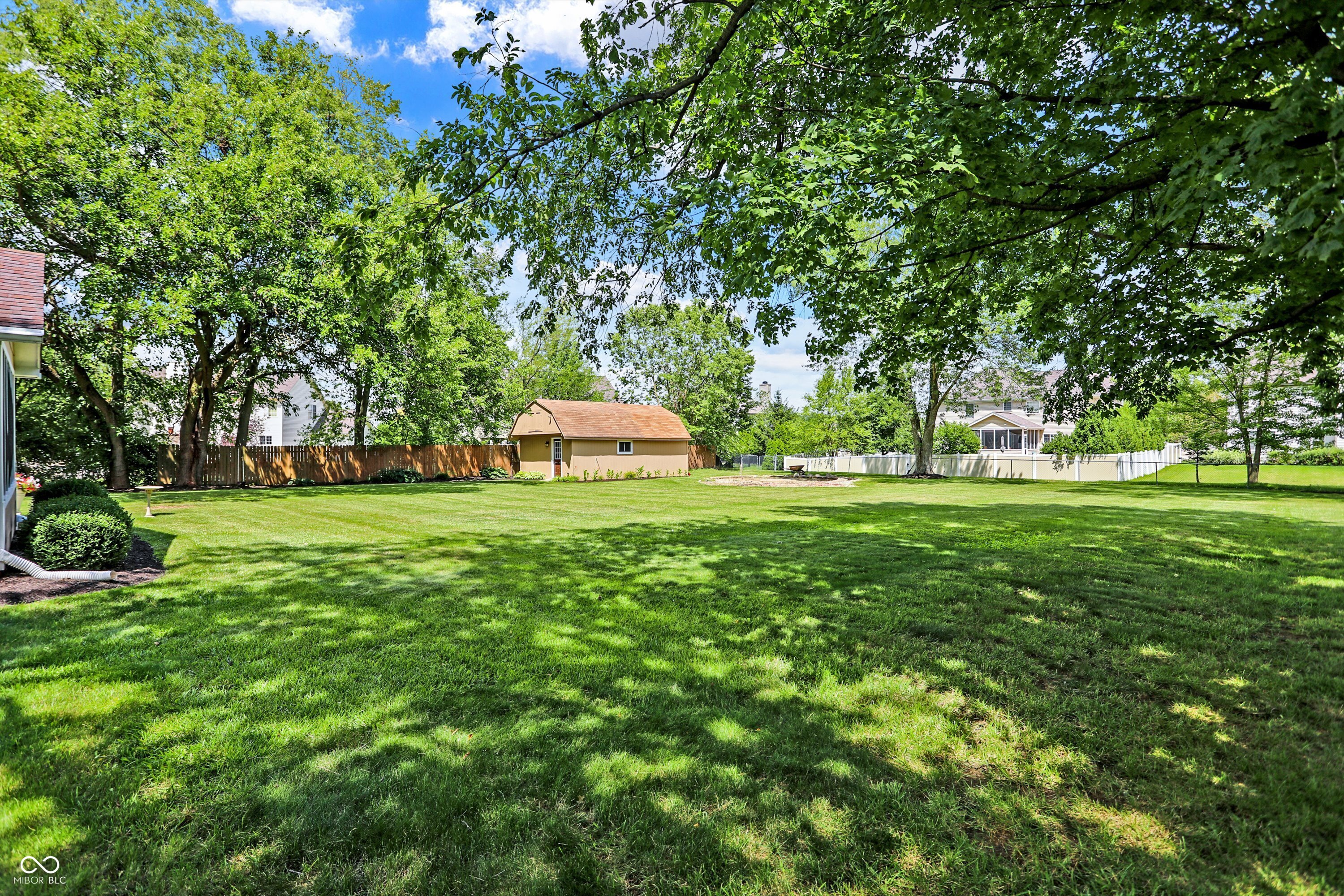 Zionsville, Indiana, 46077, United States, 3 Bedrooms Bedrooms, ,3 BathroomsBathrooms,Residential,For Sale,1975998