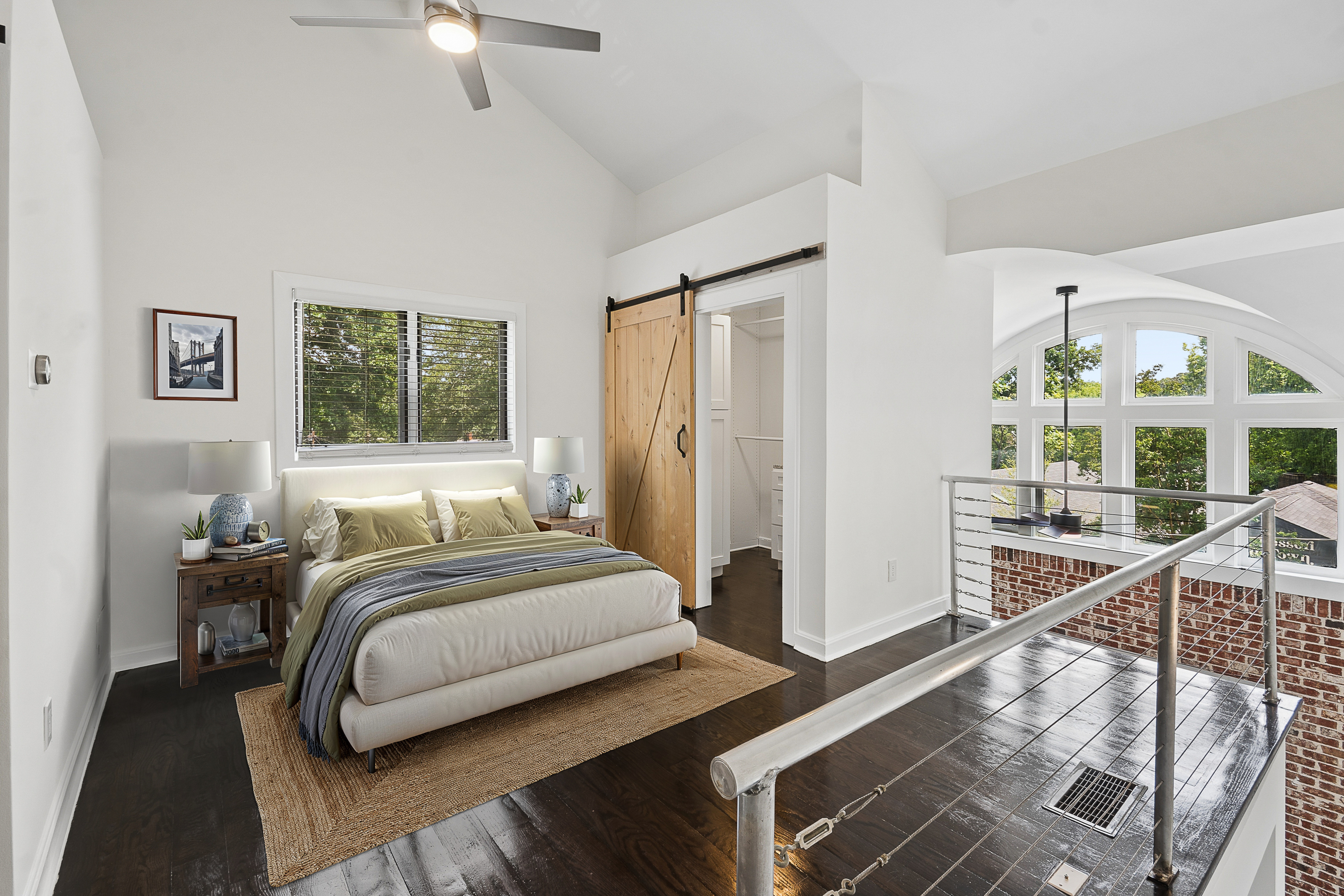  Updated, End-Unit Townhome in the Heart of Edgewood - 物件實景