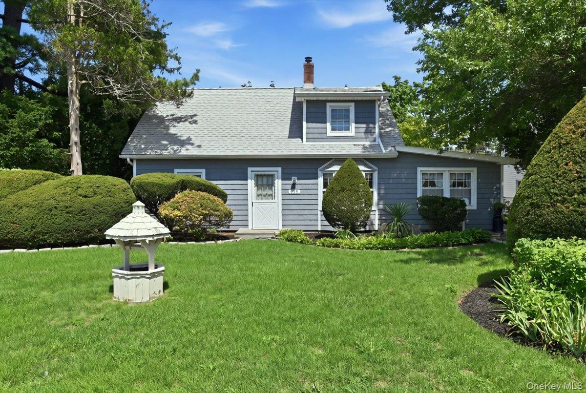 Whittier St, Westbury, NY 11590