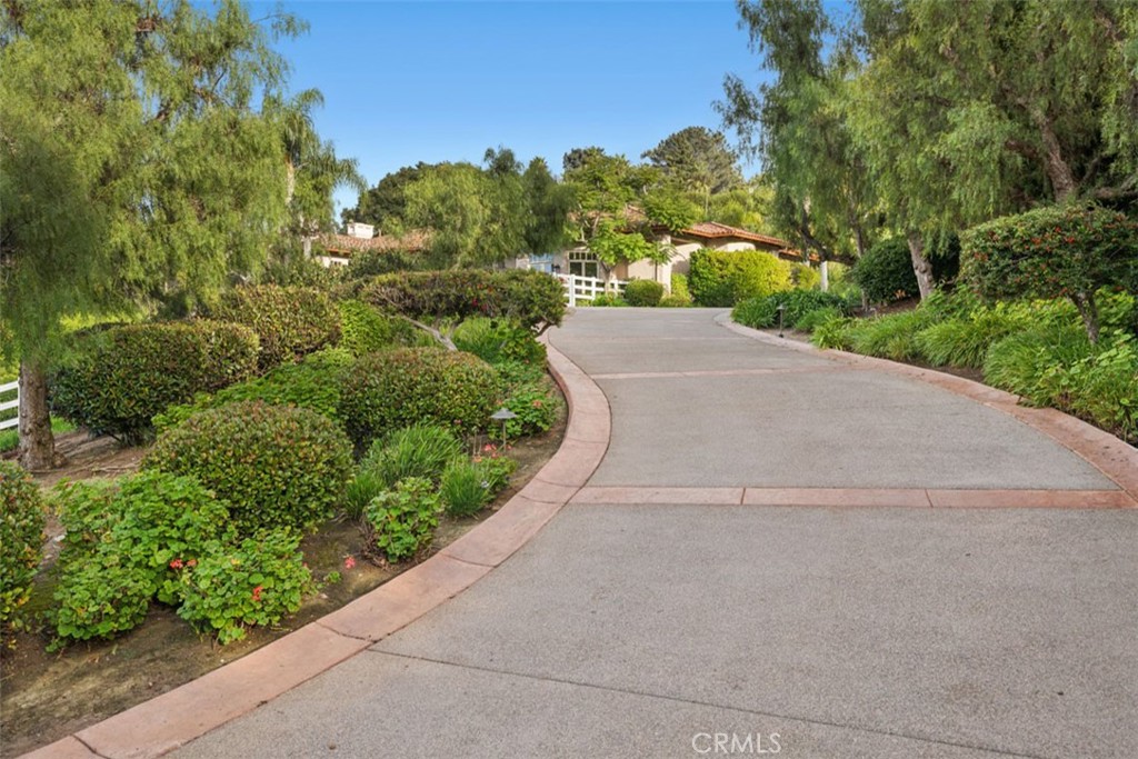 Rancho Santa Fe, California, 92067, United States, 5 Bedrooms Bedrooms, ,6 BathroomsBathrooms,Residential,For Sale,1989068