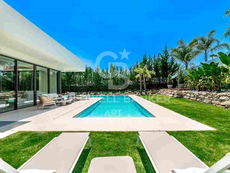 Marbella, Andalusia, ES, 4 Bedrooms Bedrooms, ,4 BathroomsBathrooms,Residential,For Sale,1793222