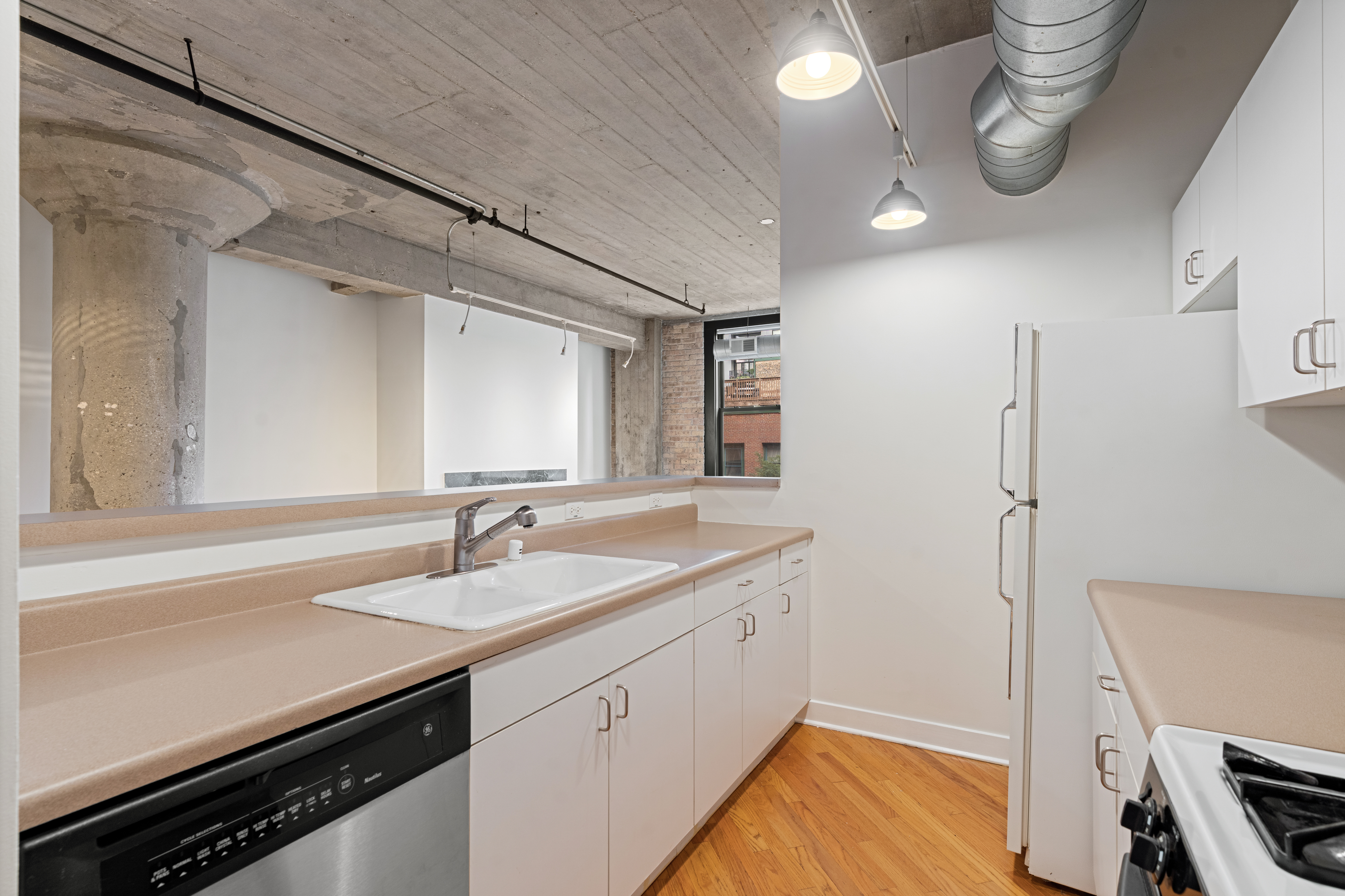  Stunning 2-bedroom, 2-bath Loft in the Heart of River North - 物件實景